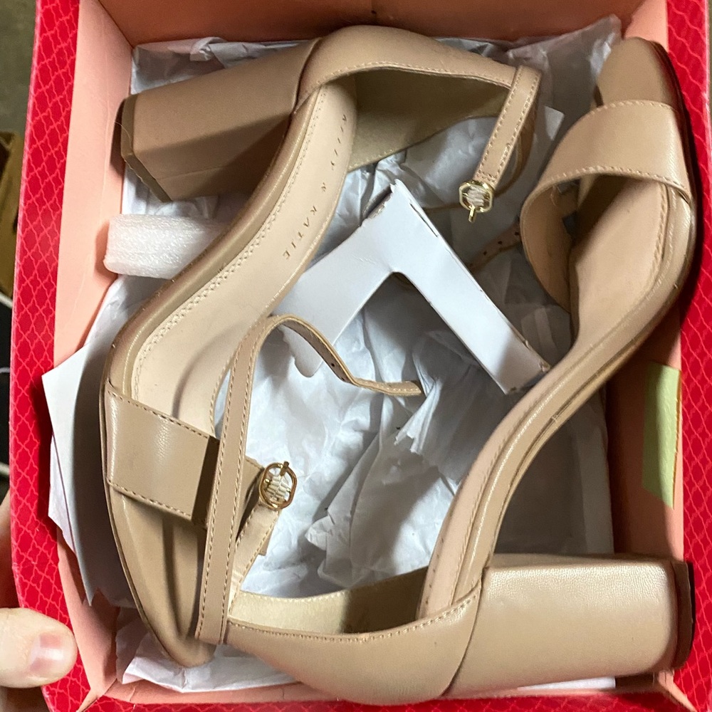 Kelly and Katie Nude Heels